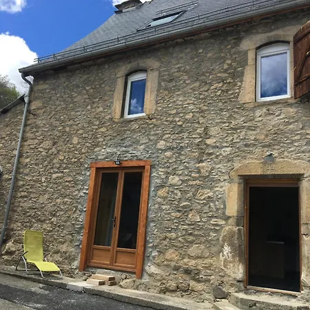 De Montagne بيت للعطل Poubeau